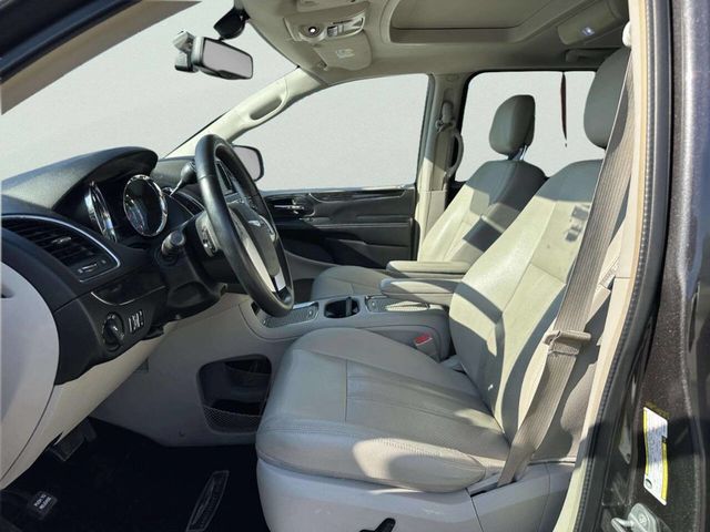 2016 Chrysler Town & Country 4dr Wagon Touring-L Anniversary Edition - 23033084 - 13