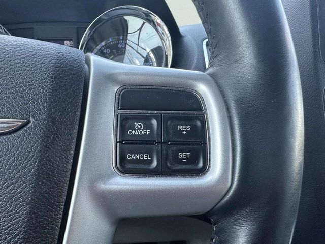 2016 Chrysler Town & Country 4dr Wagon Touring-L Anniversary Edition - 23033084 - 22