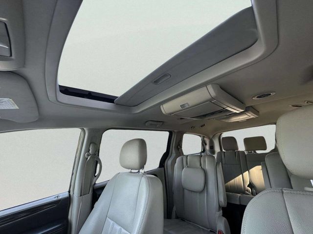 2016 Chrysler Town & Country 4dr Wagon Touring-L Anniversary Edition - 23033084 - 31