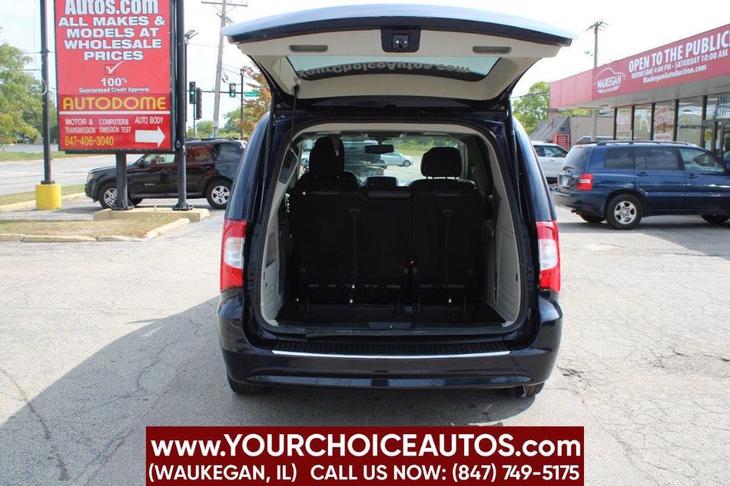 2016 Chrysler Town & Country Touring L 4dr Mini Van - 22913934 - 9