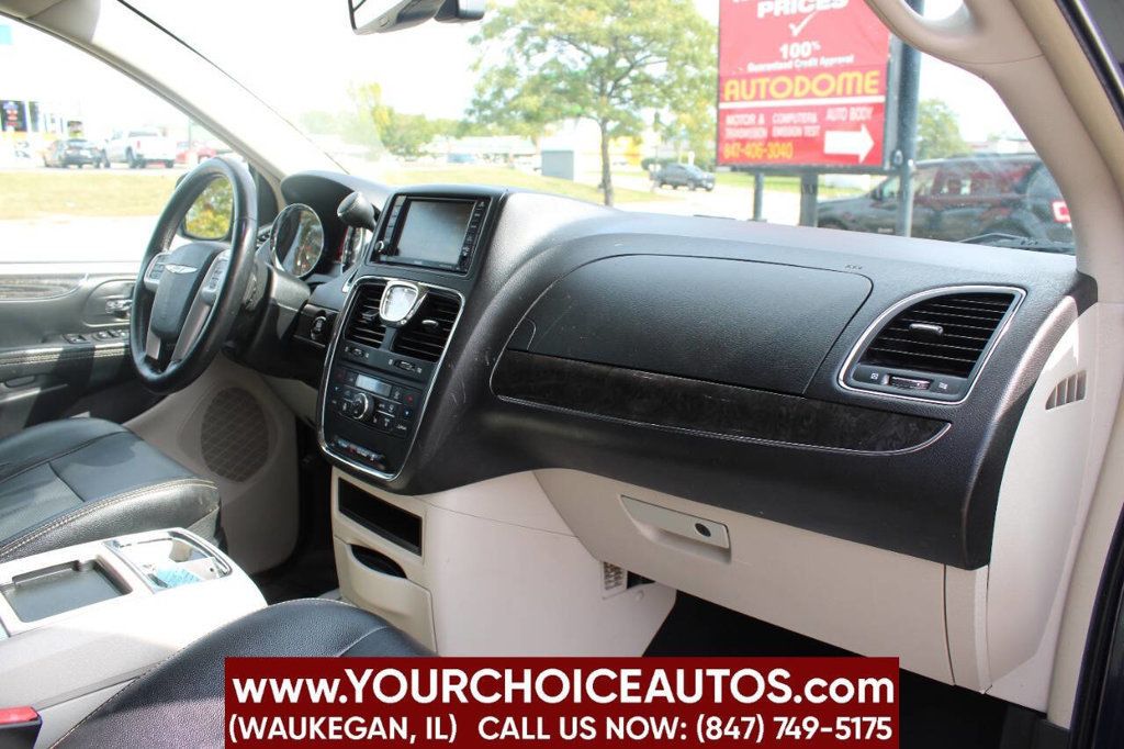 2016 Chrysler Town & Country Touring L 4dr Mini Van - 22913934 - 14