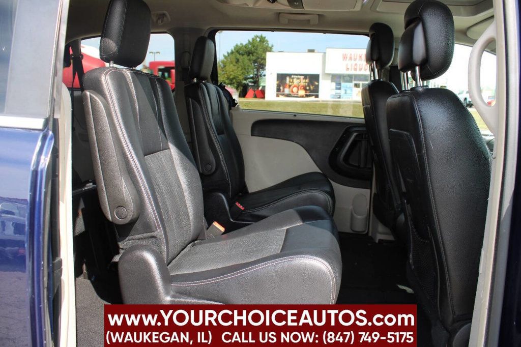 2016 Chrysler Town & Country Touring L 4dr Mini Van - 22913934 - 15