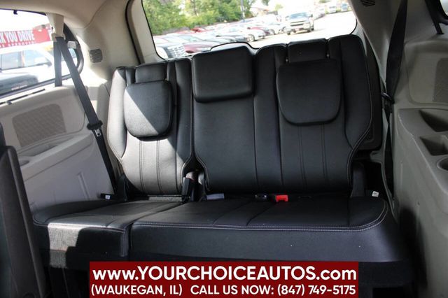 2016 Chrysler Town & Country Touring L 4dr Mini Van - 22913934 - 17