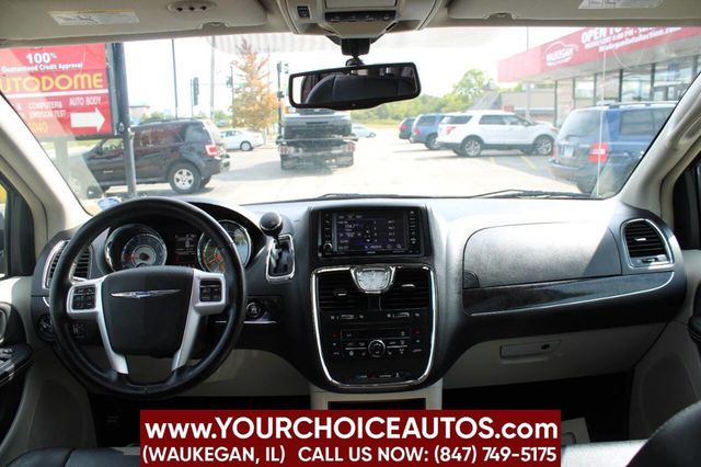 2016 Chrysler Town & Country Touring L 4dr Mini Van - 22913934 - 18