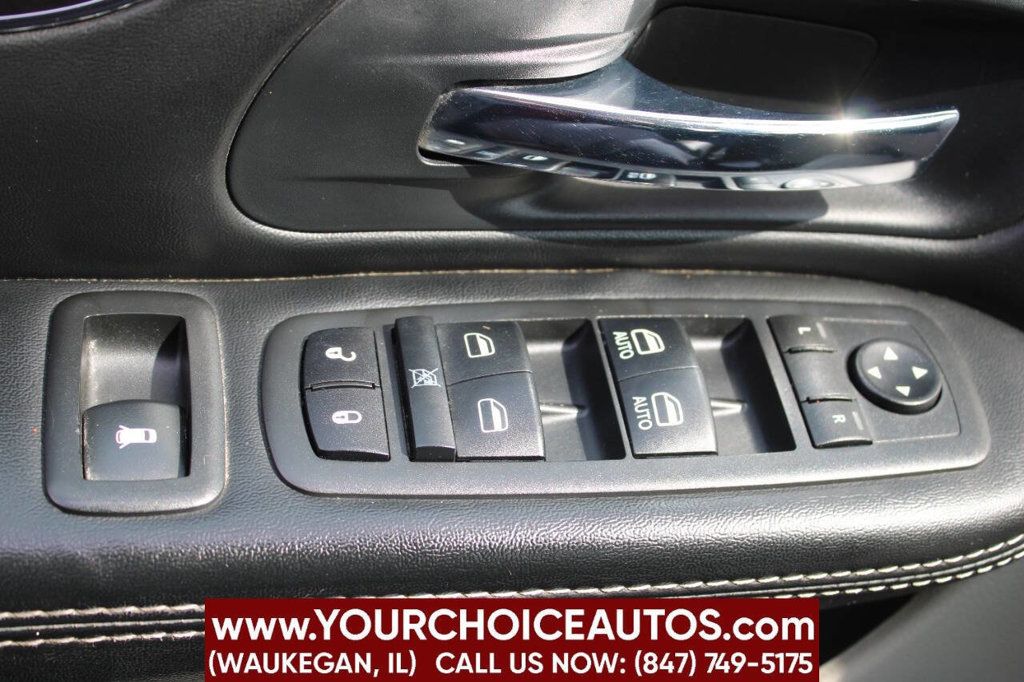 2016 Chrysler Town & Country Touring L 4dr Mini Van - 22913934 - 26