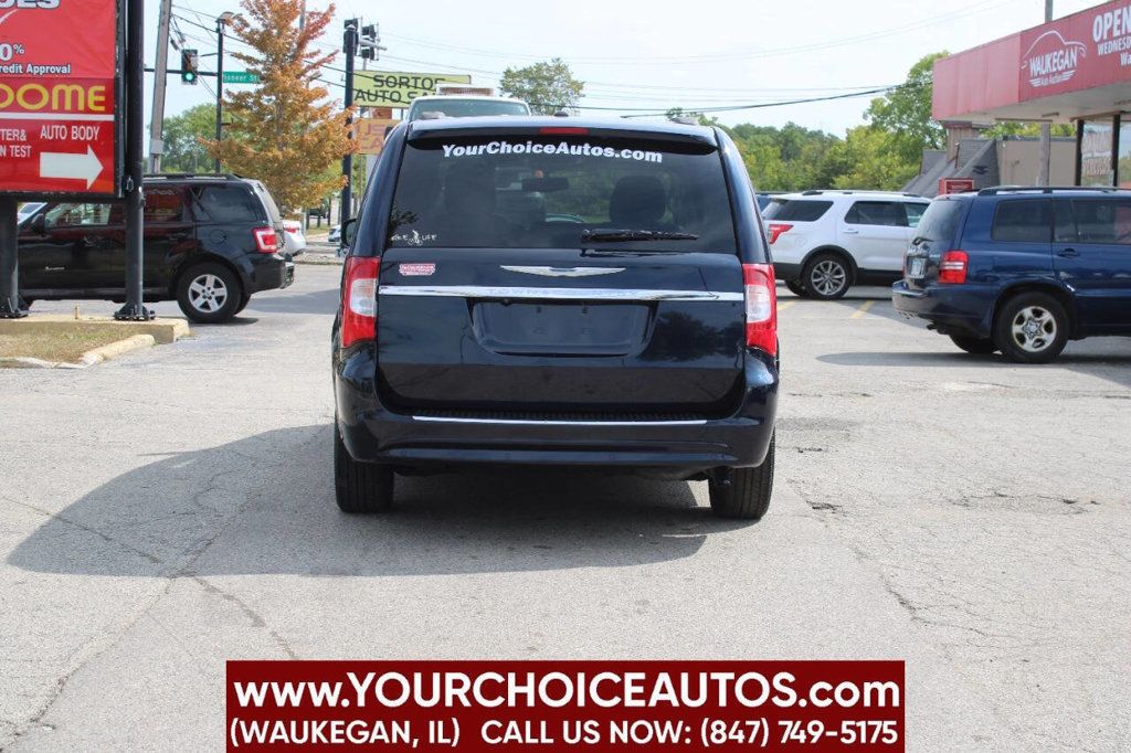 2016 Chrysler Town & Country Touring L 4dr Mini Van - 22913934 - 5