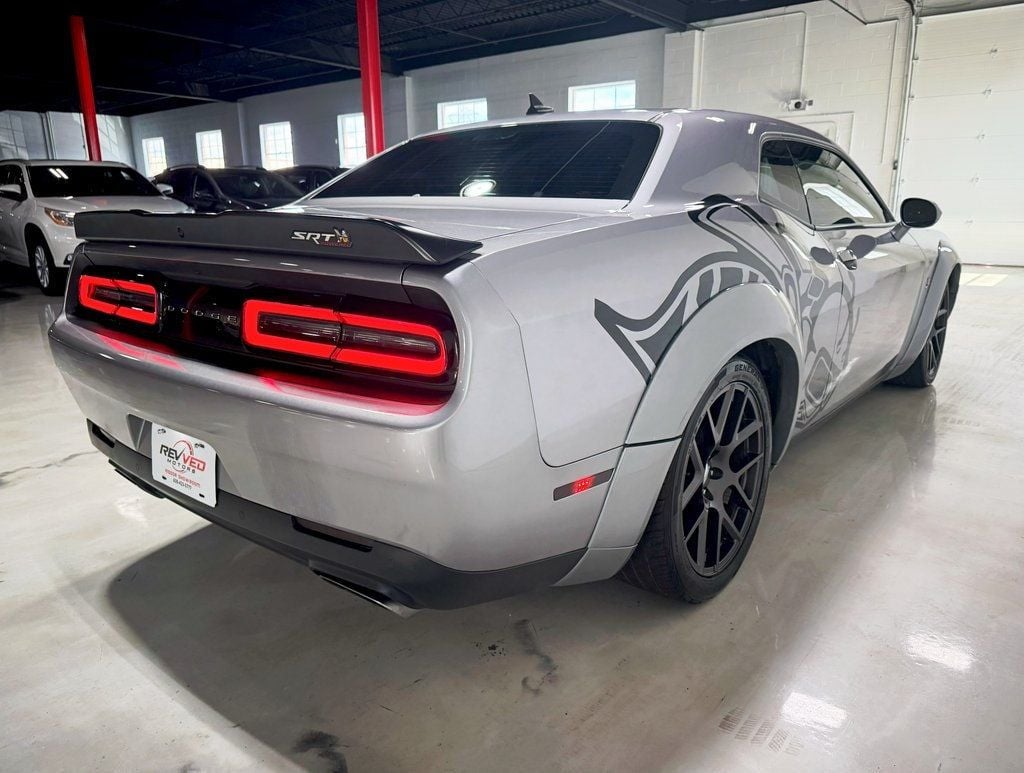 2016 Dodge Challenger 392 Scat Pack Shaker photo 7