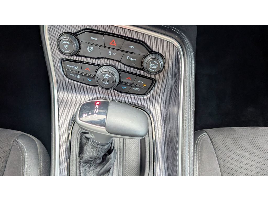 2016 Dodge Challenger 392 Scat Pack Shaker photo 17