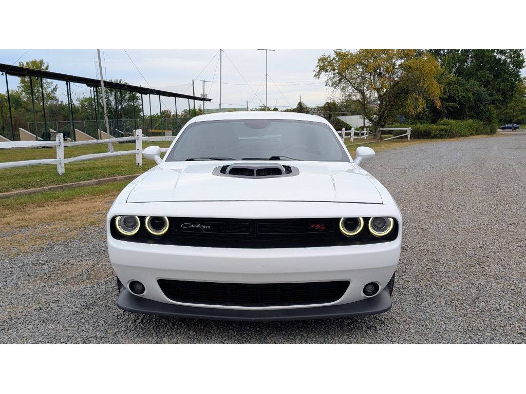 2016 Dodge Challenger 392 Scat Pack Shaker photo 2