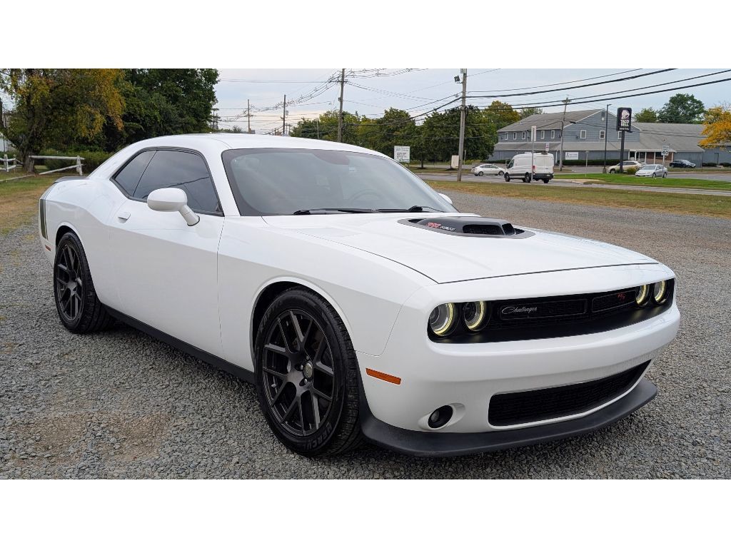 2016 Dodge Challenger 392 Scat Pack Shaker photo 3