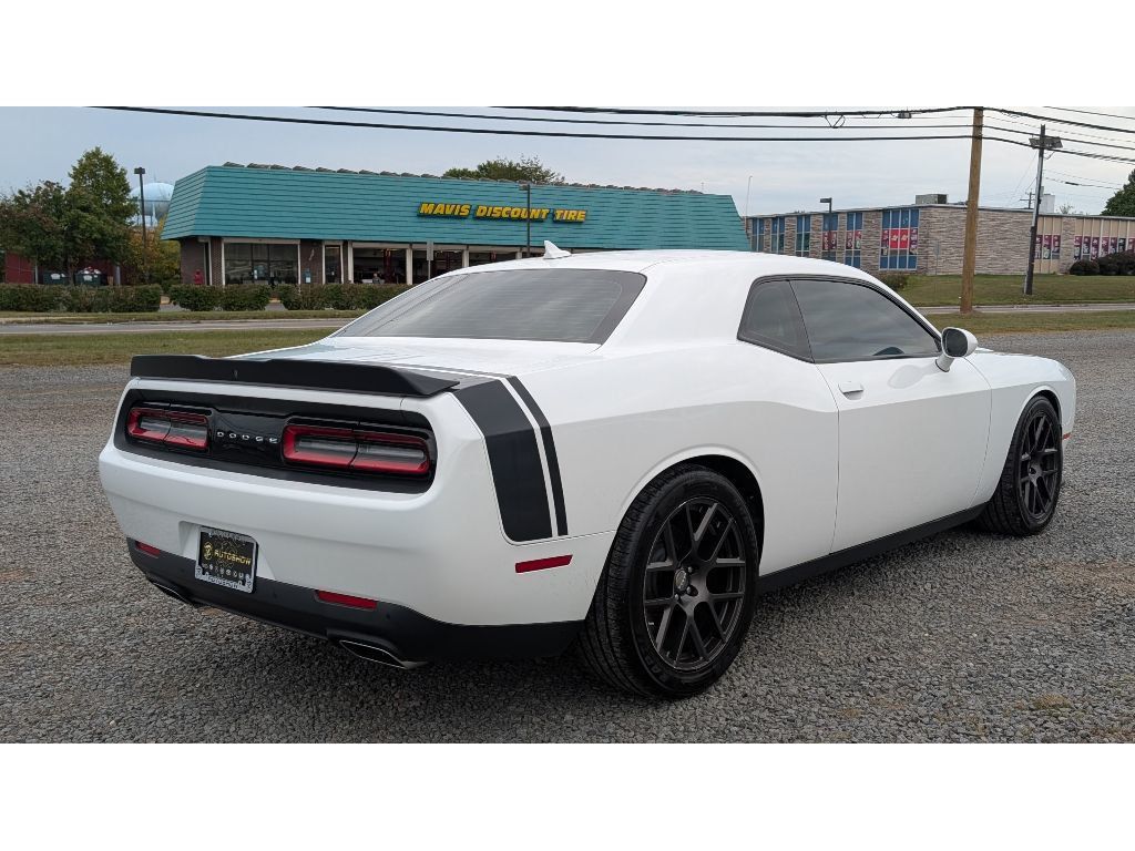 2016 Dodge Challenger 392 Scat Pack Shaker photo 7