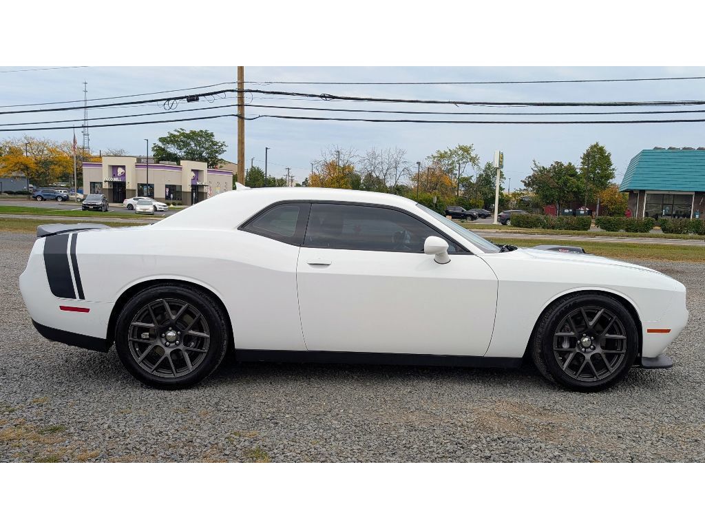 2016 Dodge Challenger 392 Scat Pack Shaker photo 8