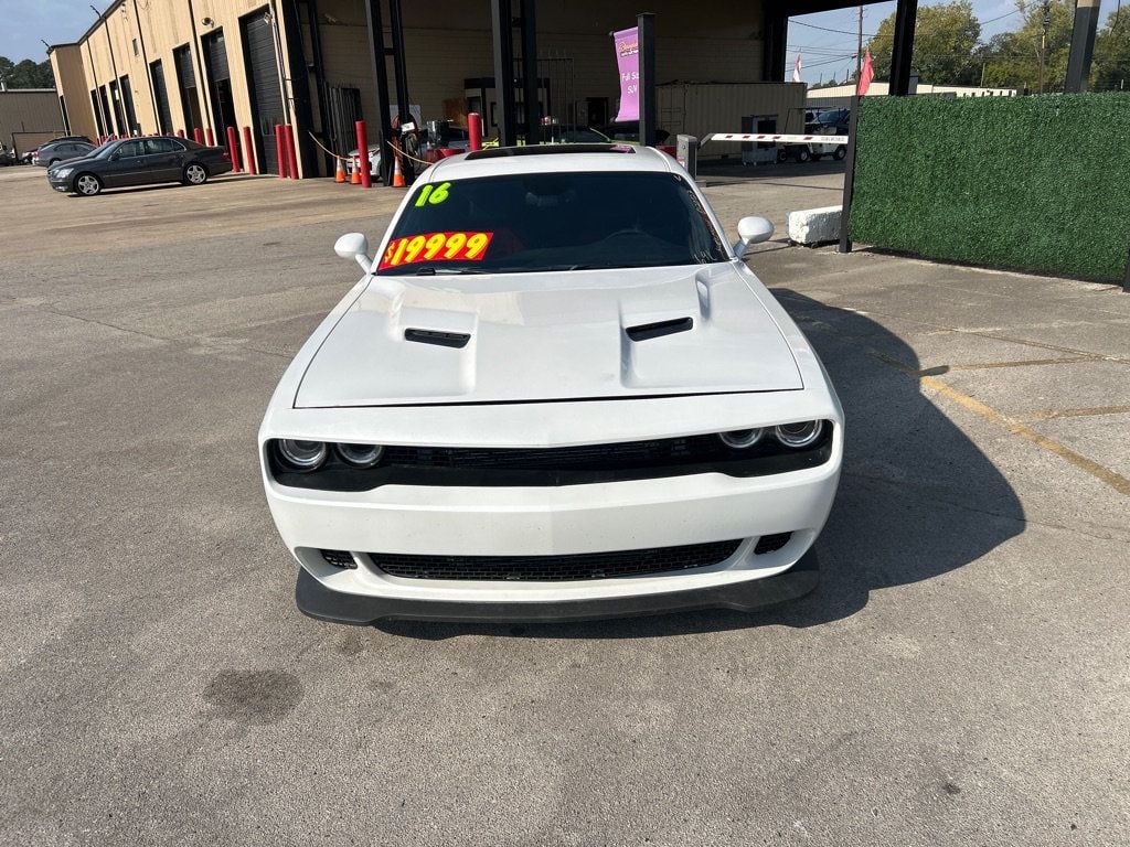 2016 Dodge Challenger R/T Scat Pack photo 2