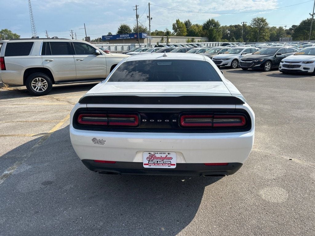 2016 Dodge Challenger R/T Scat Pack photo 5