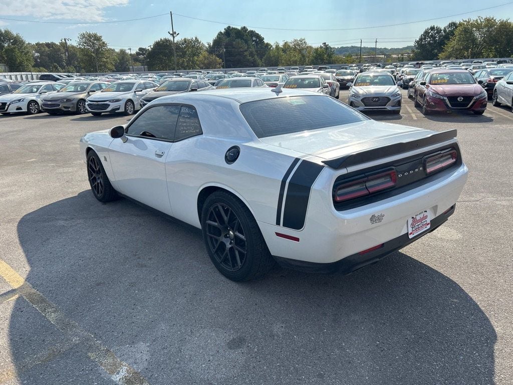 2016 Dodge Challenger R/T Scat Pack photo 6