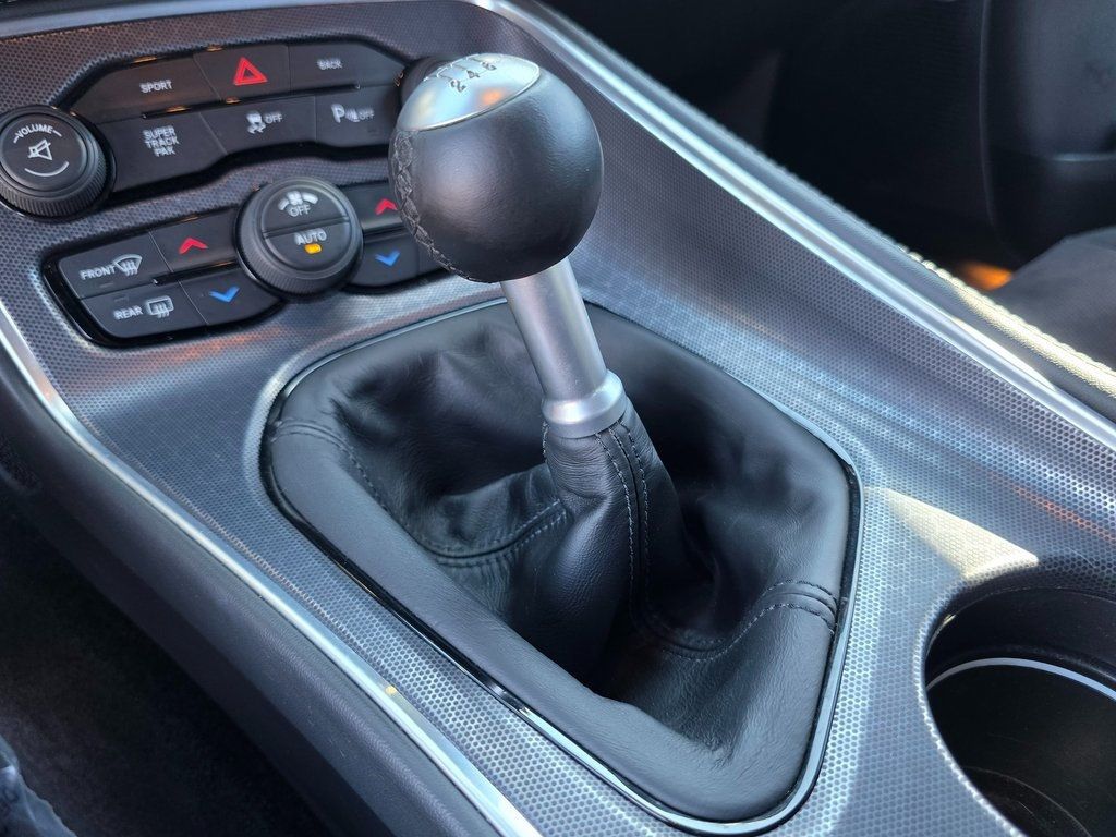 2016 Dodge Challenger 2dr Coupe R/T Scat Pack - 22936959 - 37