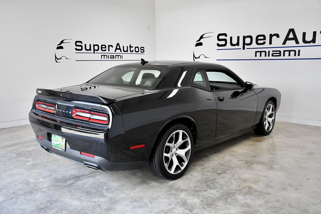 2016 Dodge Challenger 2dr Coupe SXT - 23060398 - 3