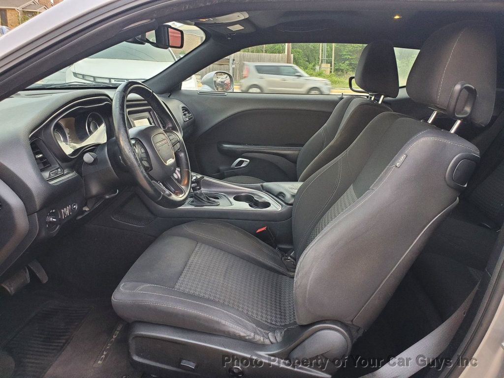 2016 Dodge Challenger 2dr Coupe SXT - 23002250 - 17
