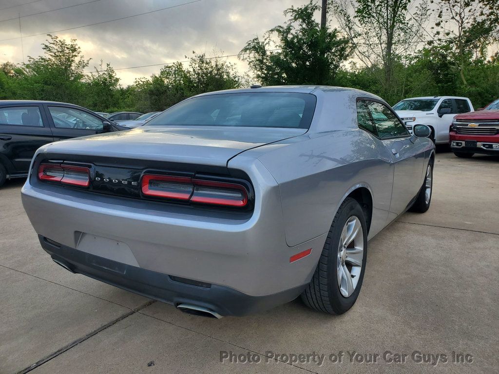 2016 Dodge Challenger 2dr Coupe SXT - 23002250 - 8