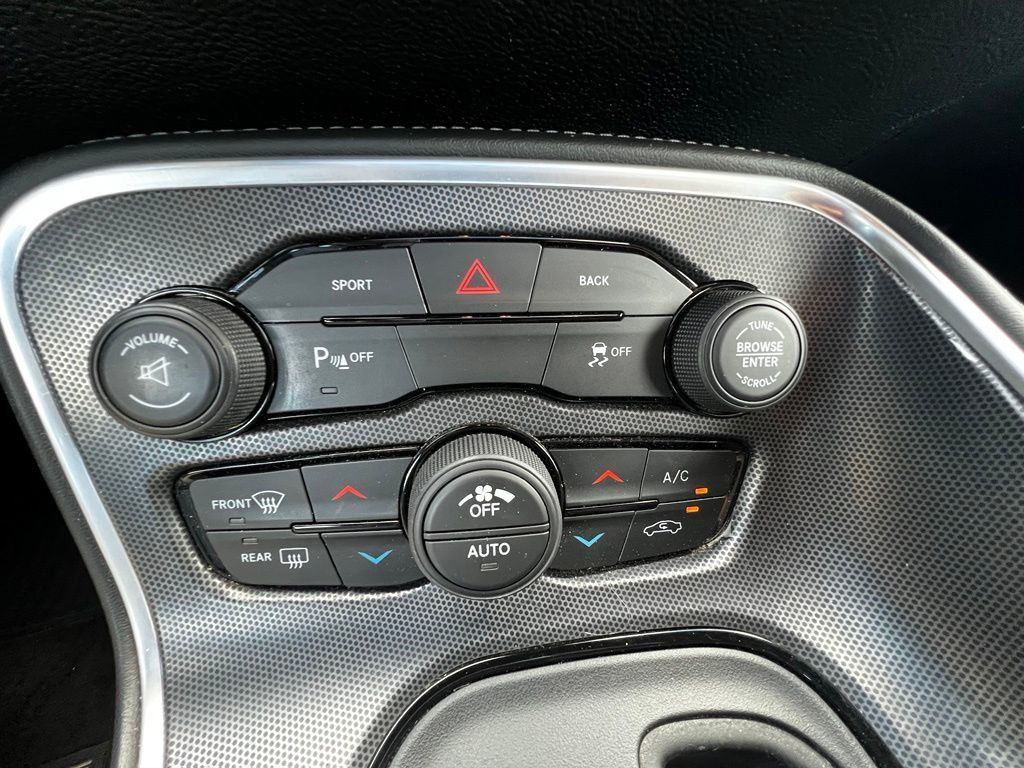 2016 Dodge Challenger R/T - 23082010 - 18