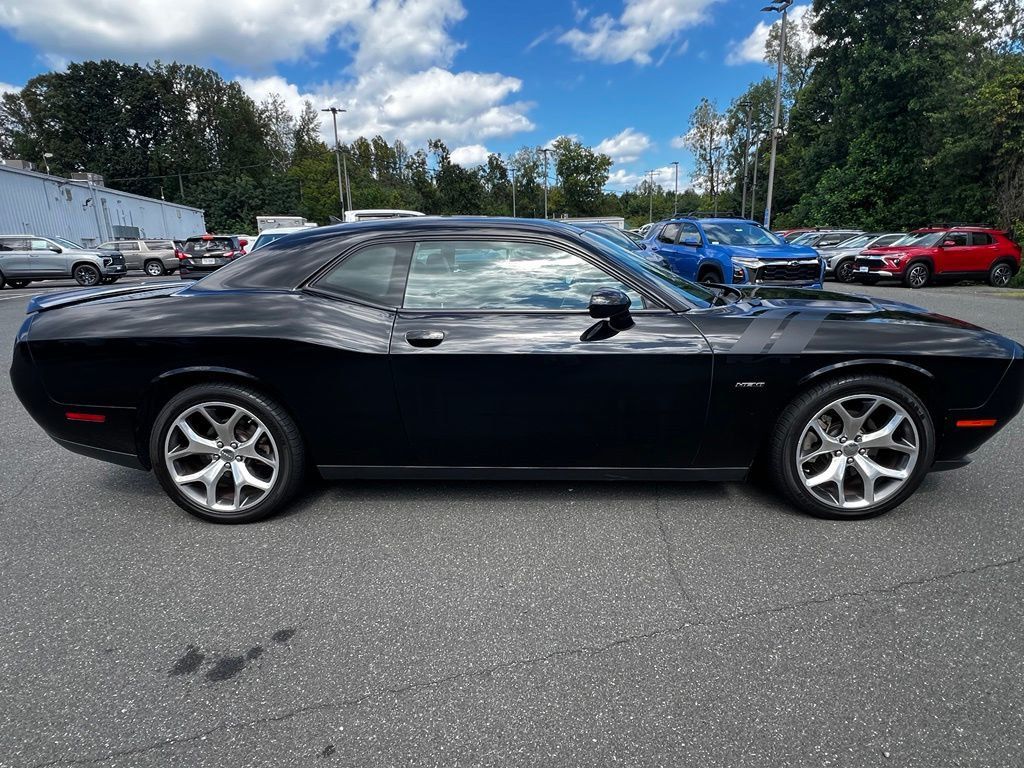2016 Dodge Challenger R/T - 23082010 - 1