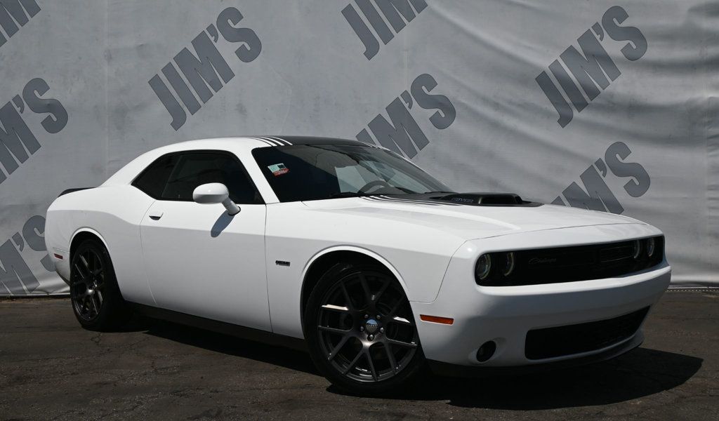 2016 Dodge Challenger R/T Shaker photo 3
