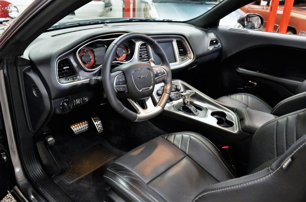2016 Dodge Challenger SRT HELLCAT - 20204166 - 26