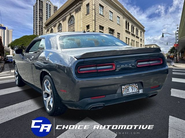 2016 Dodge Challenger SXT Plus's photo