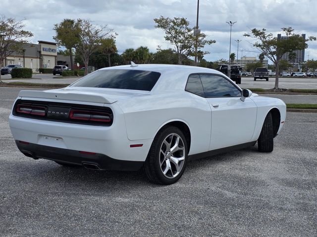 2016 Dodge Challenger SXT - 23090289 - 4