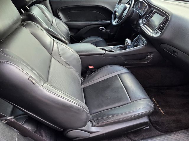 2016 Dodge Challenger SXT - 23090289 - 7