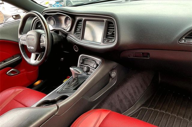 2016 Dodge Challenger SXT - 22959278 - 12