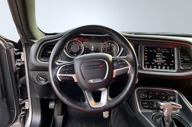 2016 Dodge Challenger SXT - 22959278 - 18