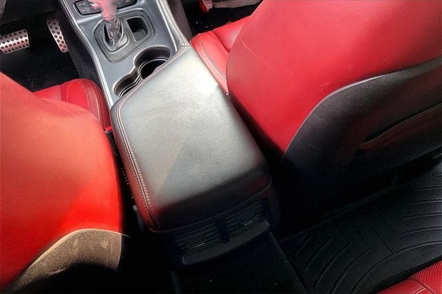 2016 Dodge Challenger SXT - 22959278 - 28