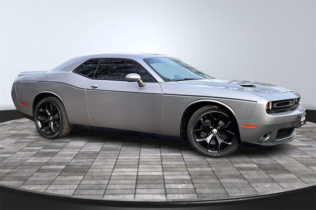 2016 Dodge Challenger SXT - 22959278 - 2