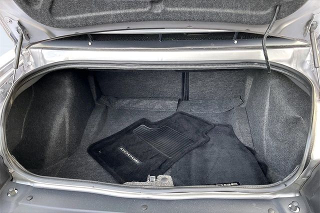 2016 Dodge Challenger SXT - 22959278 - 29