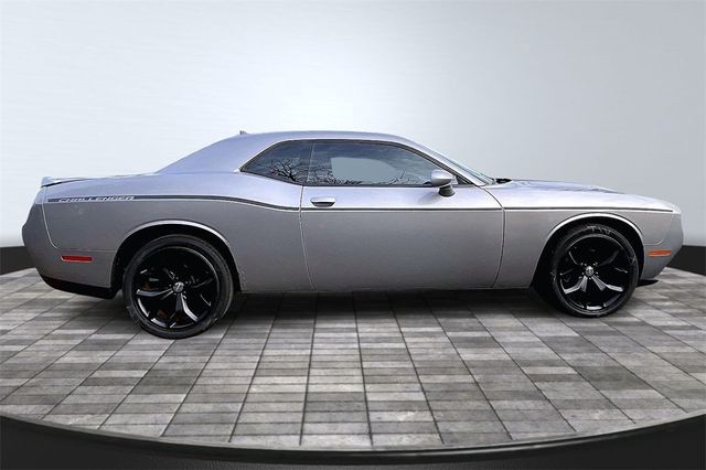 2016 Dodge Challenger SXT - 22959278 - 7