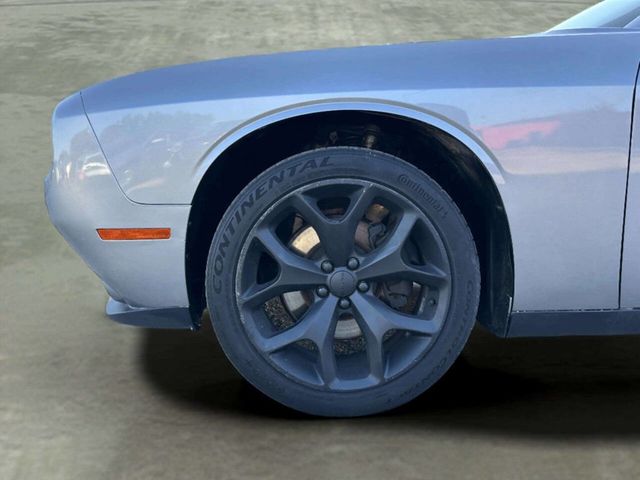 2016 Dodge Challenger SXT 2dr Coupe - 23049982 - 32