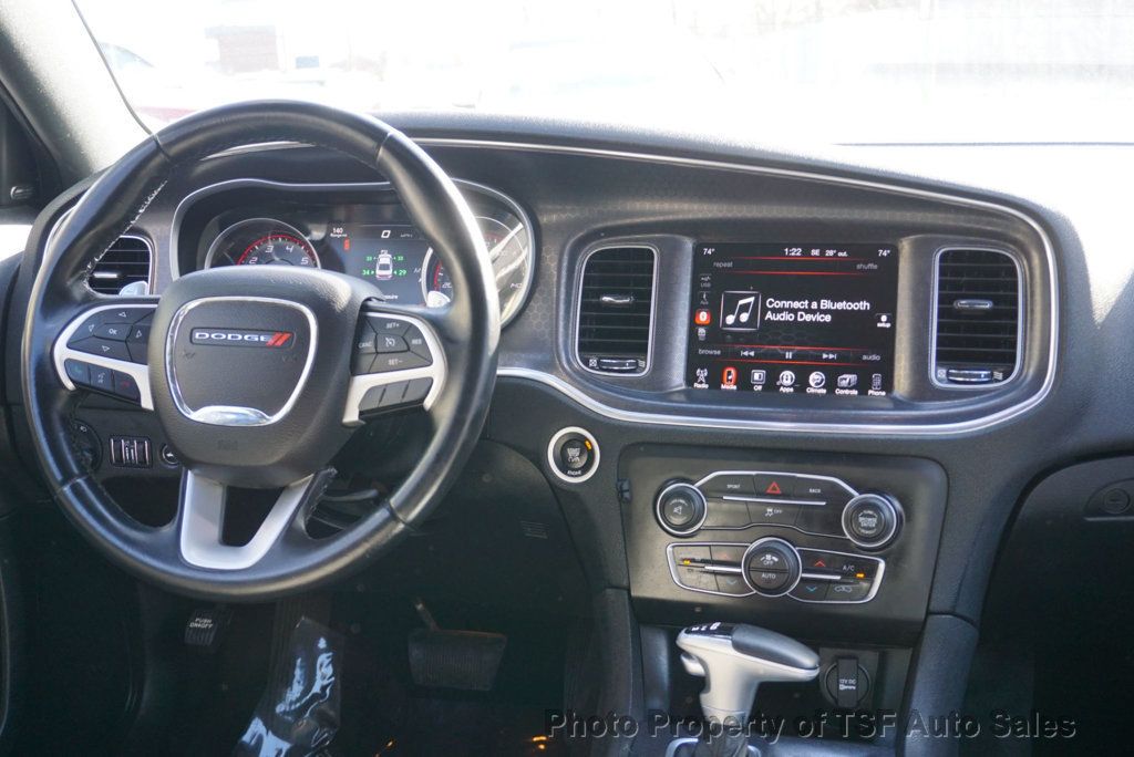 2016 Dodge Charger R/T photo 15