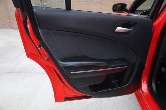 2016 Dodge Charger 4dr Sedan SXT AWD - 22963466 - 17