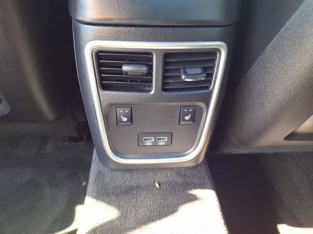 Dodge Charger photo 15