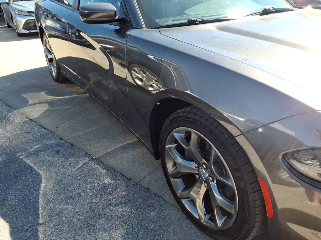 Dodge Charger photo 17