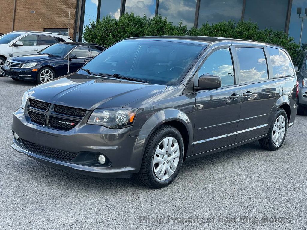 2016 Dodge Grand Caravan SXT Plus photo 3