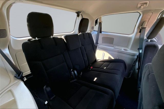 2016 Dodge Grand Caravan SE - 23092540 - 14
