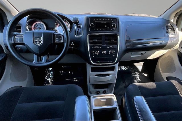 2016 Dodge Grand Caravan SE - 23092540 - 19