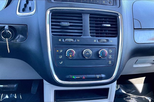 2016 Dodge Grand Caravan SE - 23092540 - 27