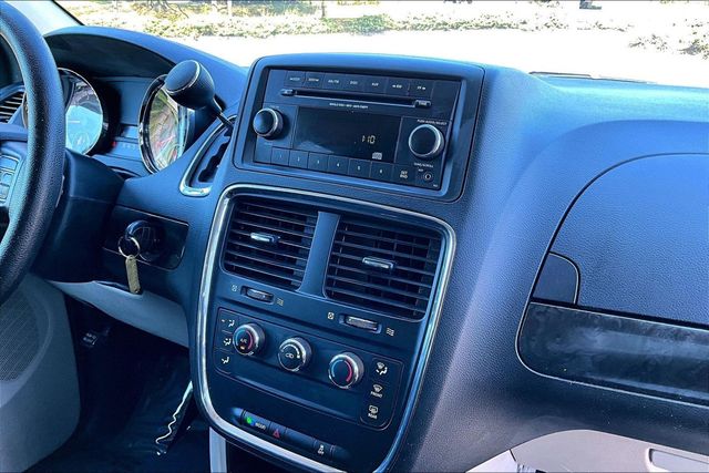 2016 Dodge Grand Caravan SE - 23092540 - 33