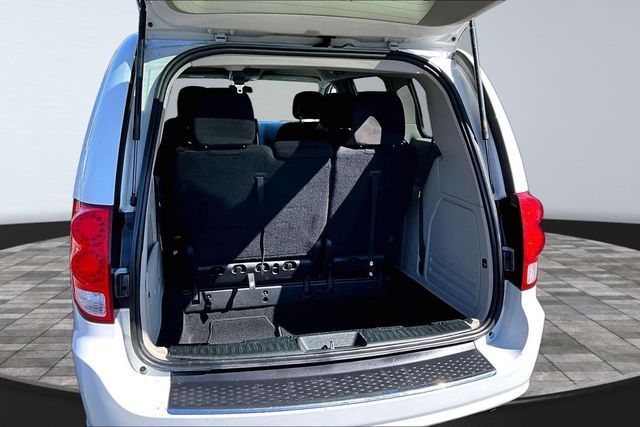 2016 Dodge Grand Caravan SE - 23092540 - 38