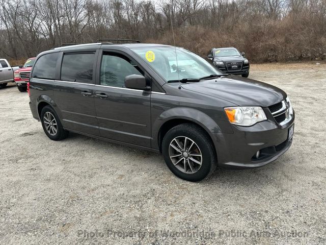 2016 Dodge Grand Caravan SXT - 23008444 - 1