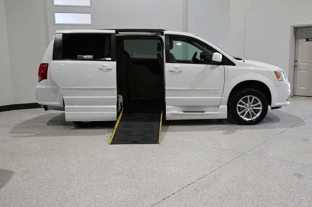 2016 Dodge Grand Caravan SXT - 23096021 - 16