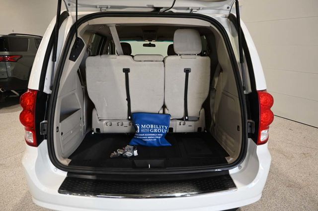 2016 Dodge Grand Caravan SXT - 23096021 - 25